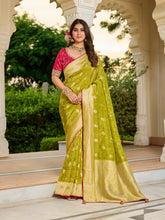 Green Saree with Contrasting Pink Blouse - Gunj Fashion