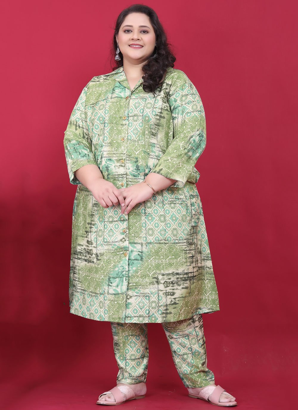 Green Plus Size Trendy Kurti Pant Set in Premium Vertical Print