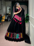 Traditional Gujarati Khadi cotton chaniya choli with Gamthi lace and Bandhej dupatta