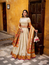 paithani lehenga with dupatta off white
