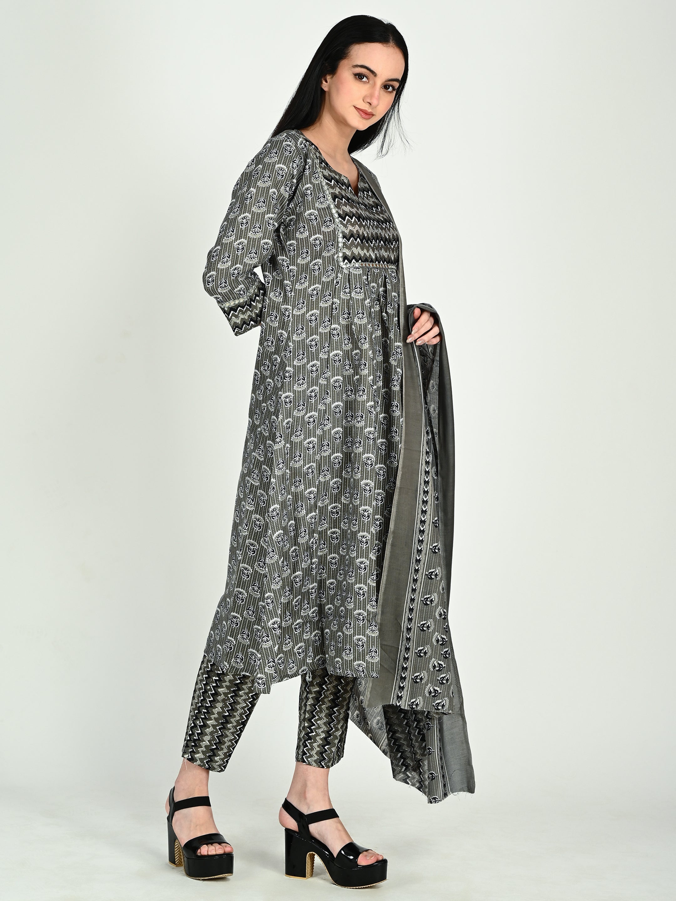 Grey & Black Cotton Blend Floral Block Printed Kurta & Pant With Dupatta