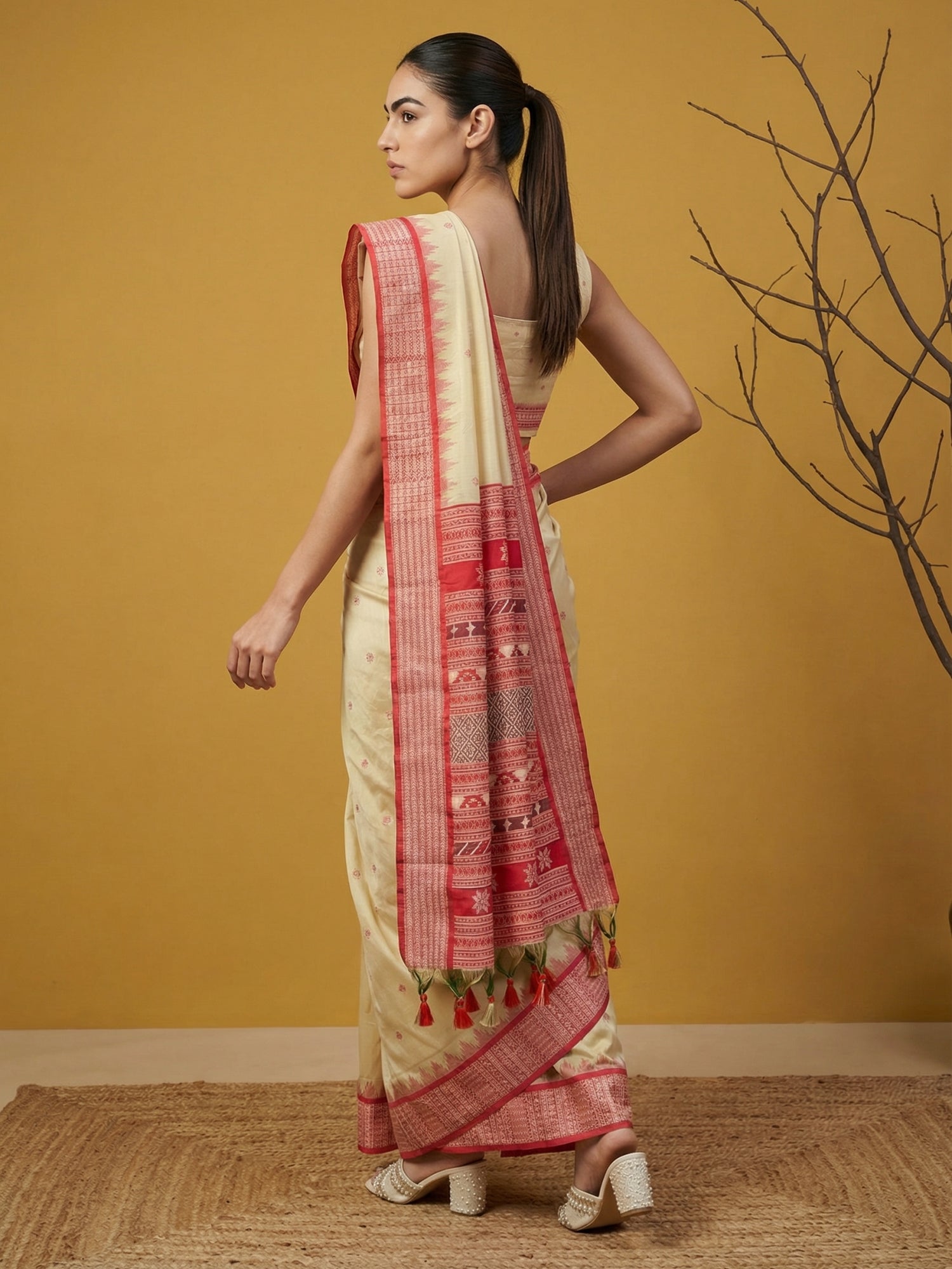 designer red soft silk saree with classic ethnic appeal