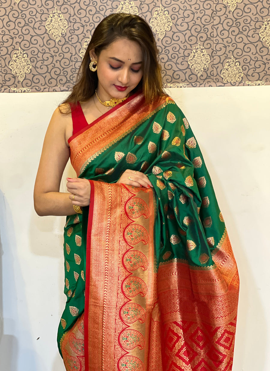 Green Soft Silk Contrast Zari Woven Saree
