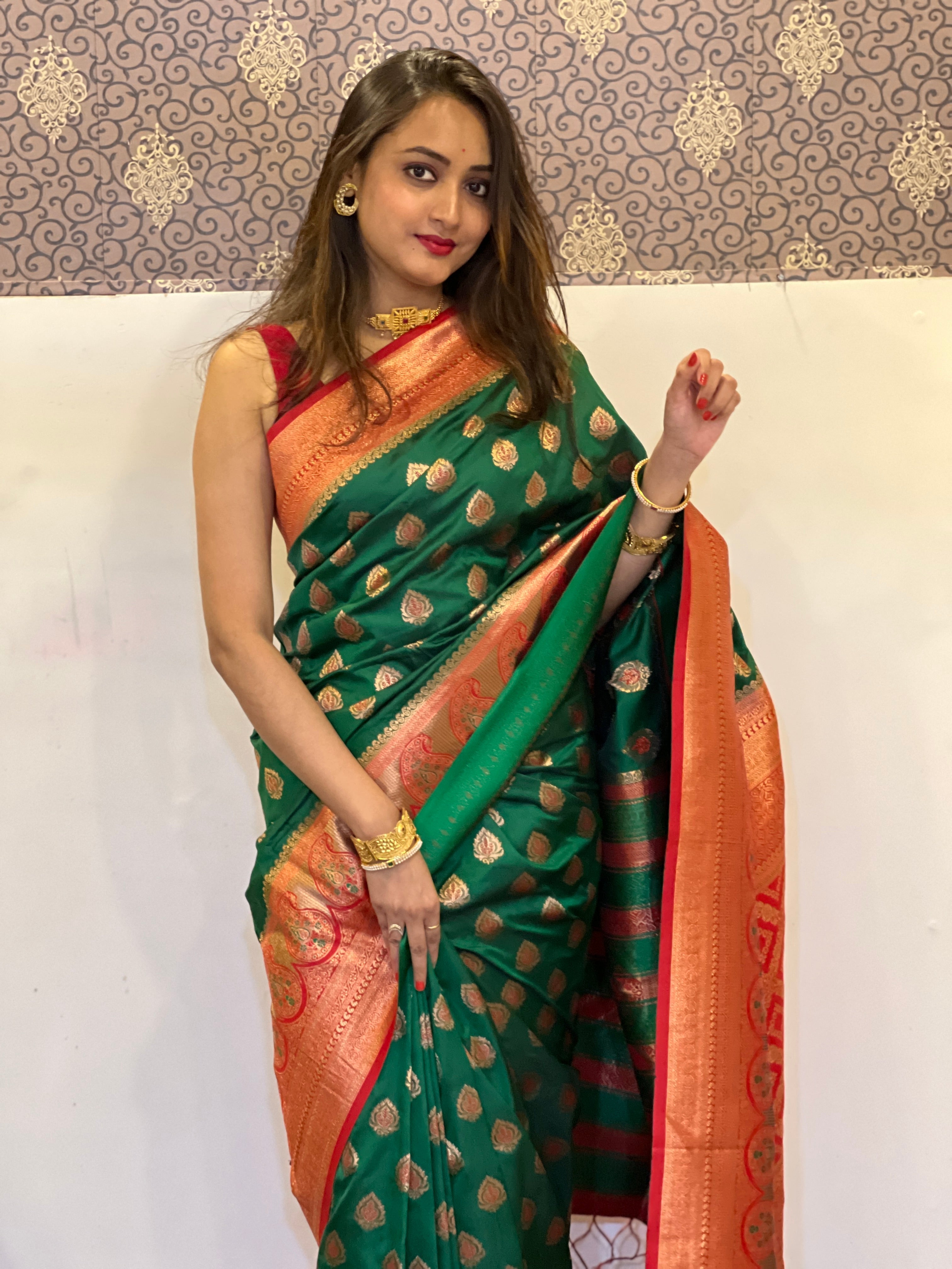 Green Soft Silk Contrast Zari Woven Saree