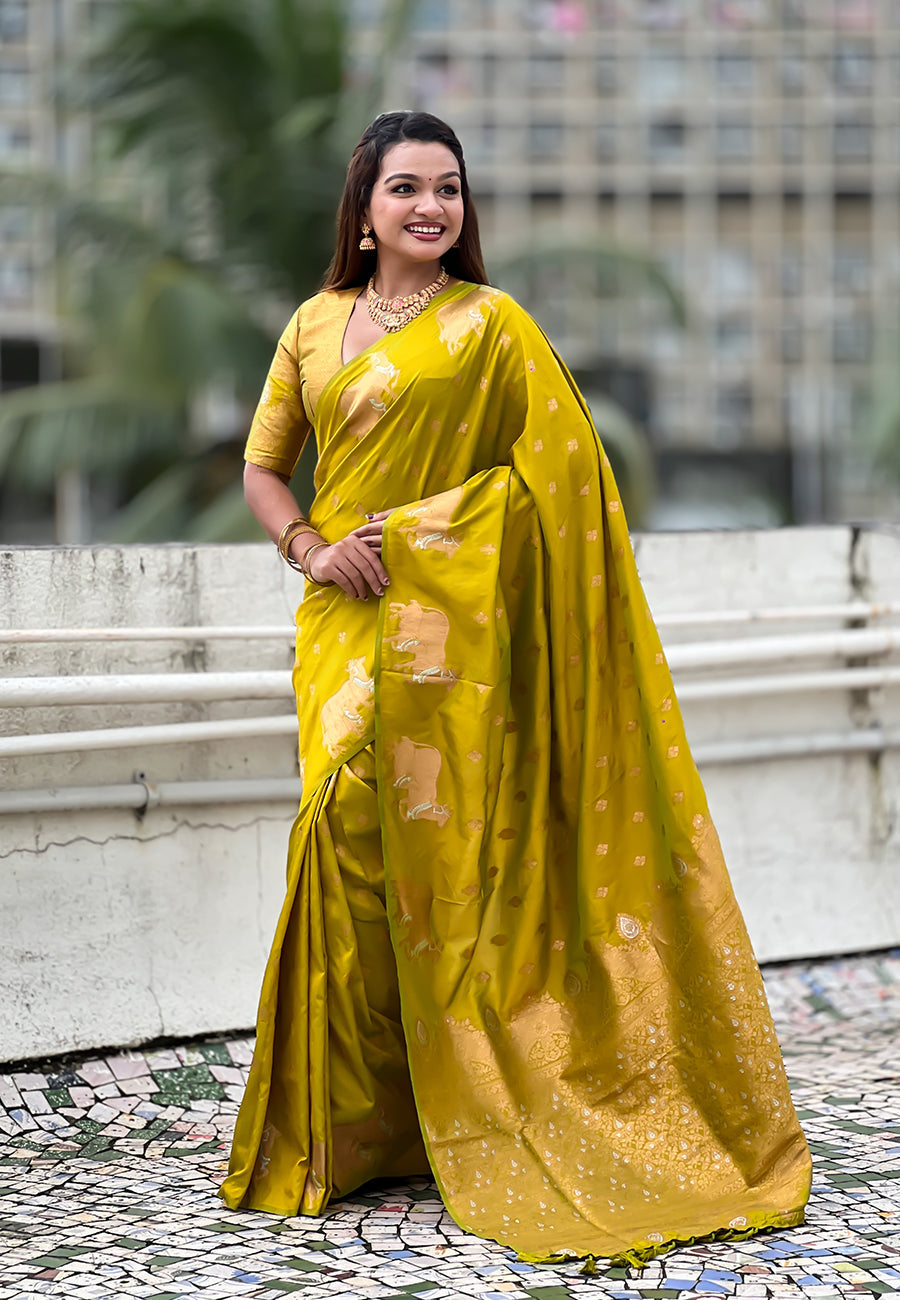 Mehendi Green Soft Silk Dual Zari Woven Saree with Nandi Border