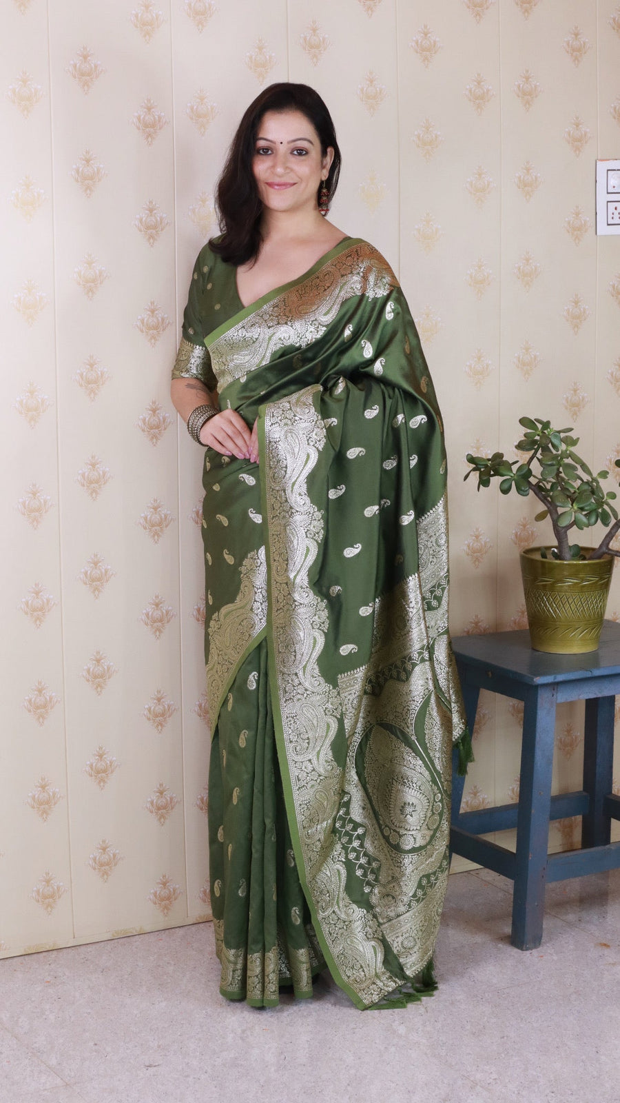 Mehendi Green Banarasi Soft Silk Silver Zari Woven Saree