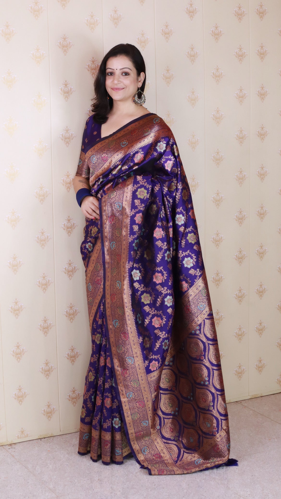 Violet Banarasi Jaal Soft Silk Gold Zari Meenakari Woven Saree