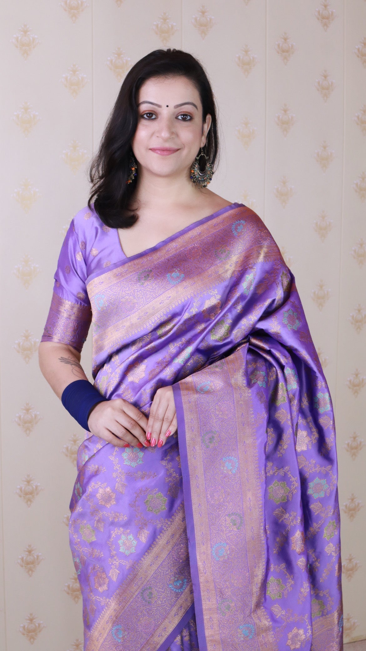 Lavender Banarasi Jaal Soft Silk Gold Zari Meenakari Woven Saree