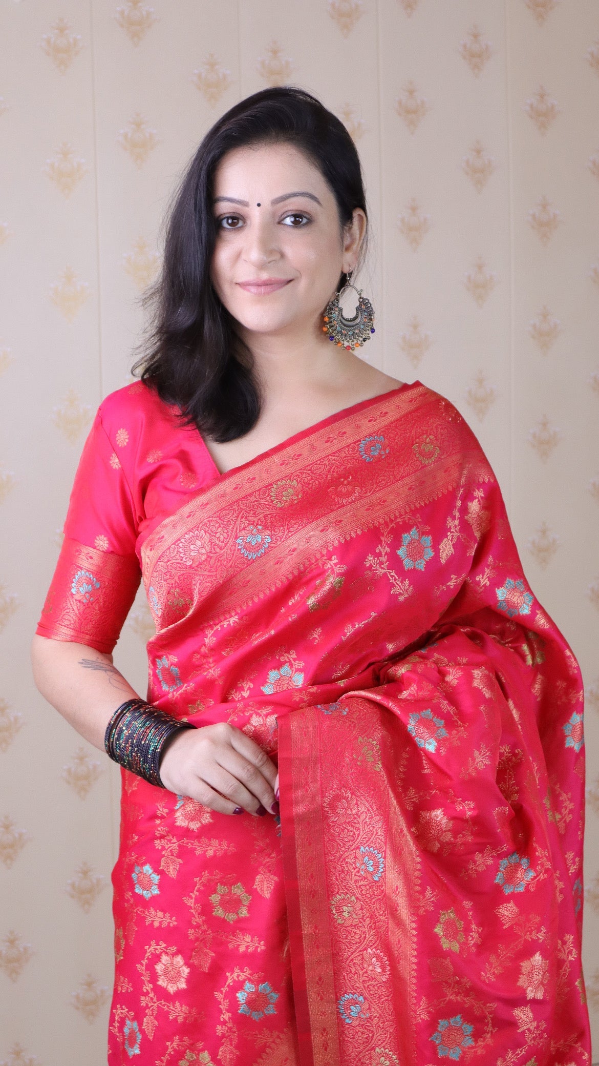 Pink Banarasi Jaal Soft Silk Gold Zari Meenakari Woven Saree