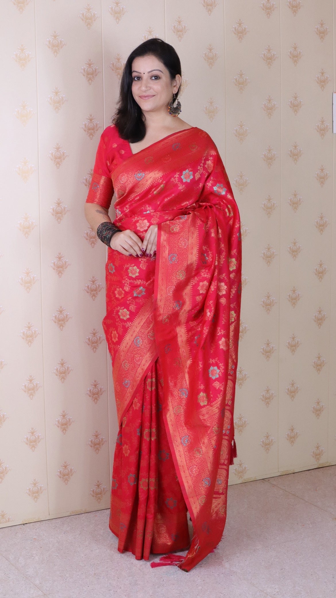 Pink Banarasi Jaal Soft Silk Gold Zari Meenakari Woven Saree