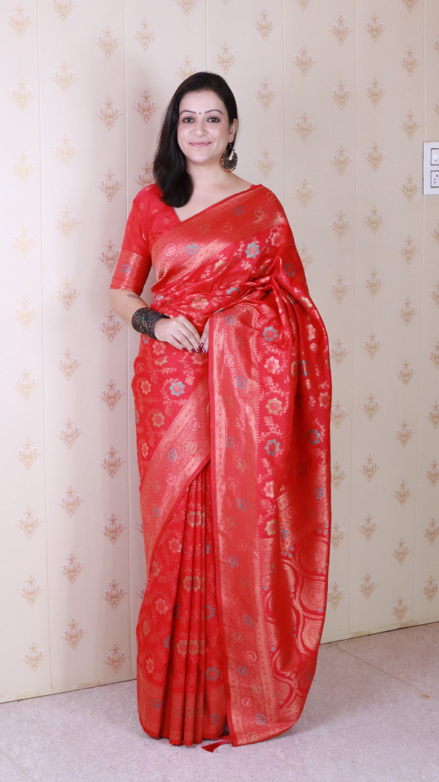 Pink Banarasi Jaal Soft Silk Gold Zari Meenakari Woven Saree