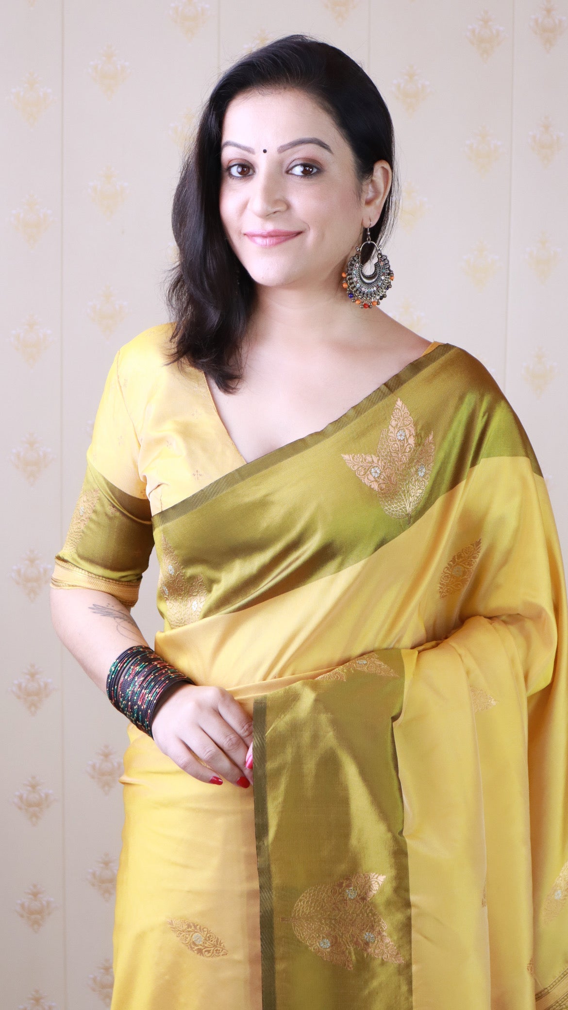 Yellow Soft Silk Dusty Concept Floral Zari Woven Saree