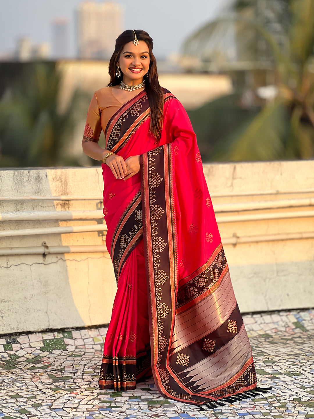 Pink Soft Silk Traditional Zari Contrast Woven Saree