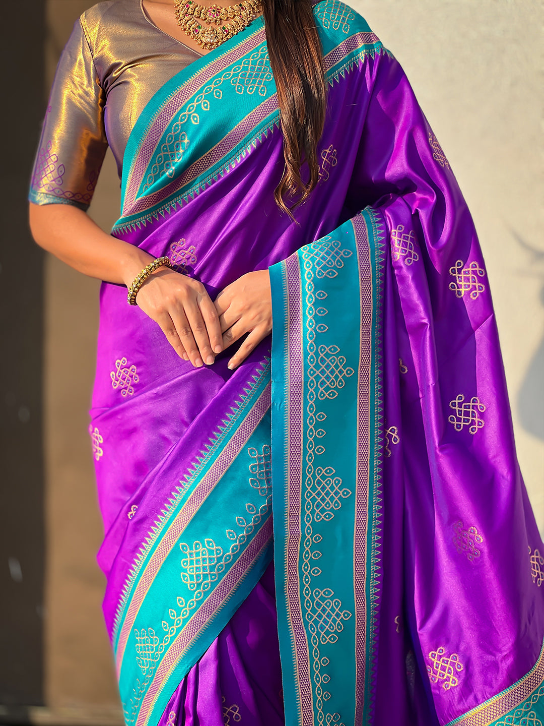 Purple Soft Silk Traditional Zari Contrast Woven Saree