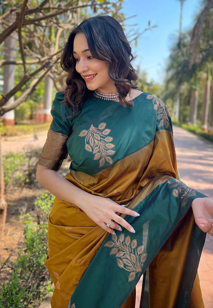 Luxor Gold Soft Silk Floral Border Contrast Zari Woven Saree