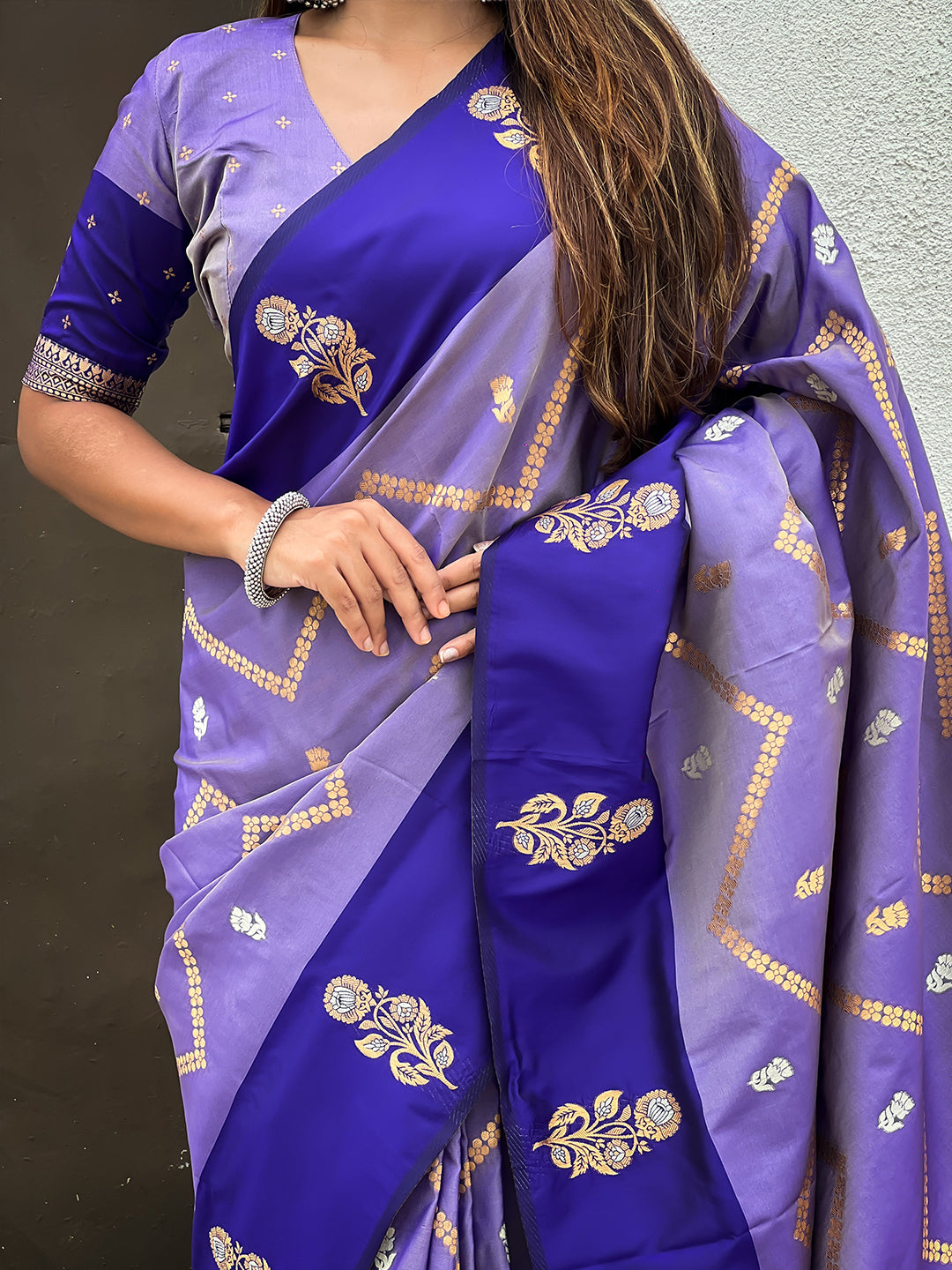 Violet Soft Silk Dusty Concept Zig Zag Zari Woven Saree