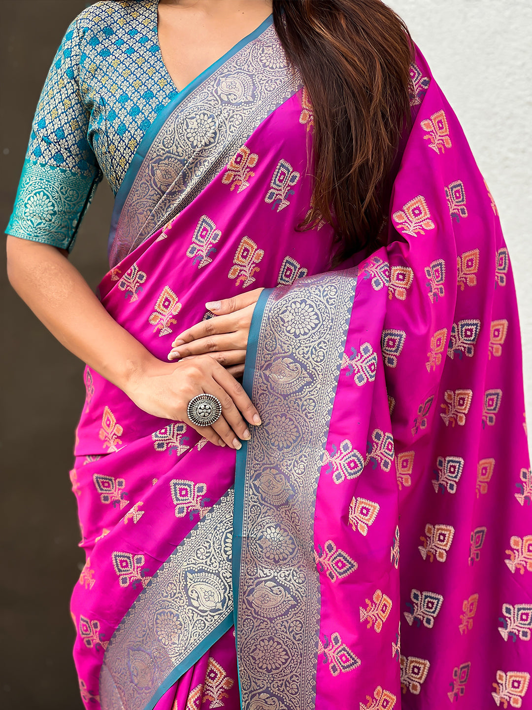 Purple Soft Silk Zari Woven Ikkat Patola Saree with Contrast Weaves