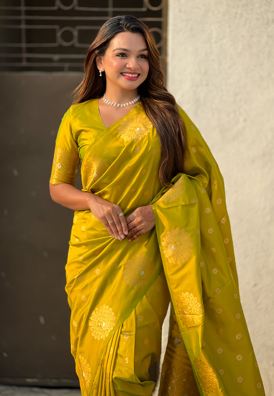 Mehendi Green Soft Silk Dual Zari Woven Saree with Peacock Border