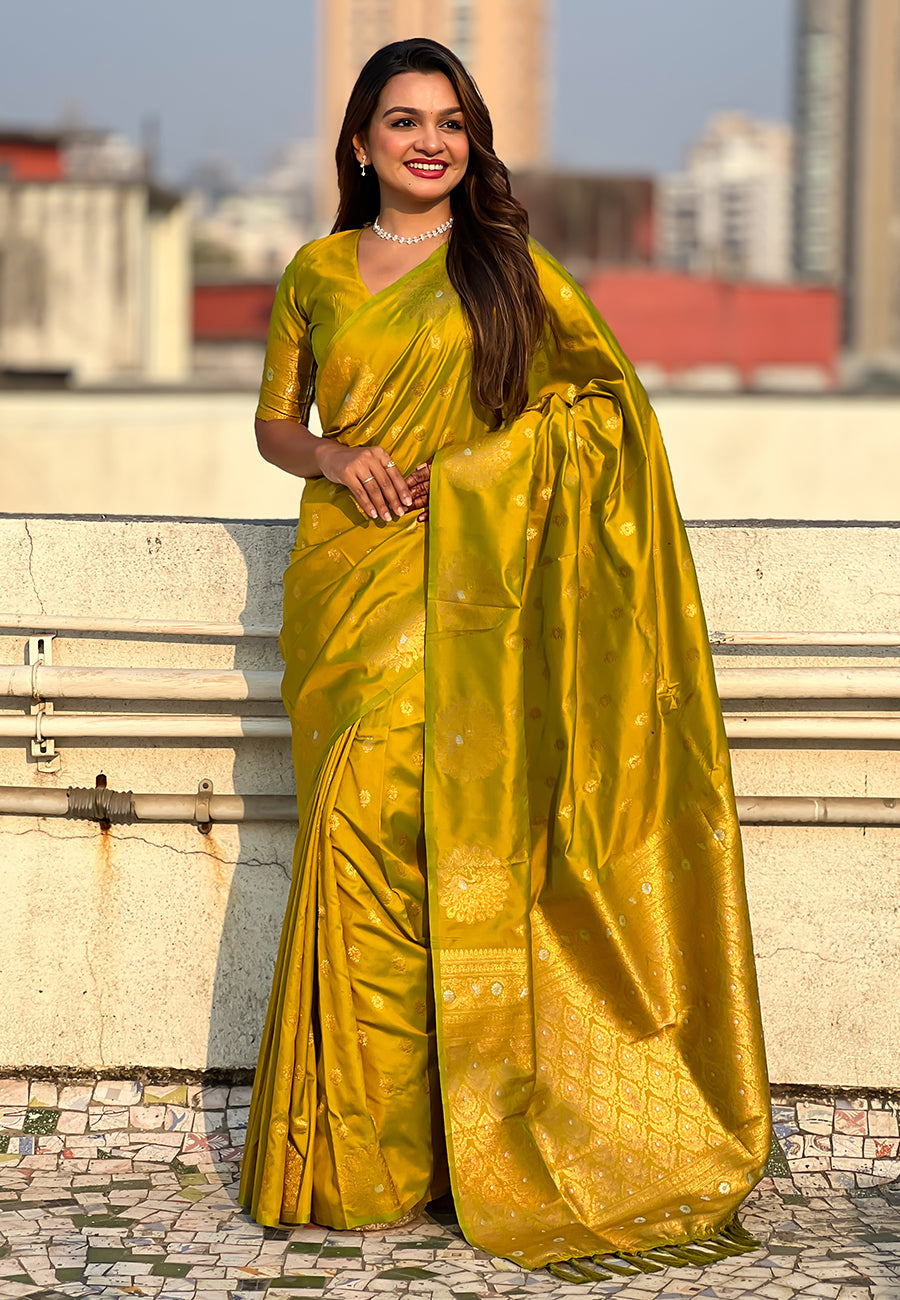 Mehendi Green Soft Silk Dual Zari Woven Saree with Peacock Border