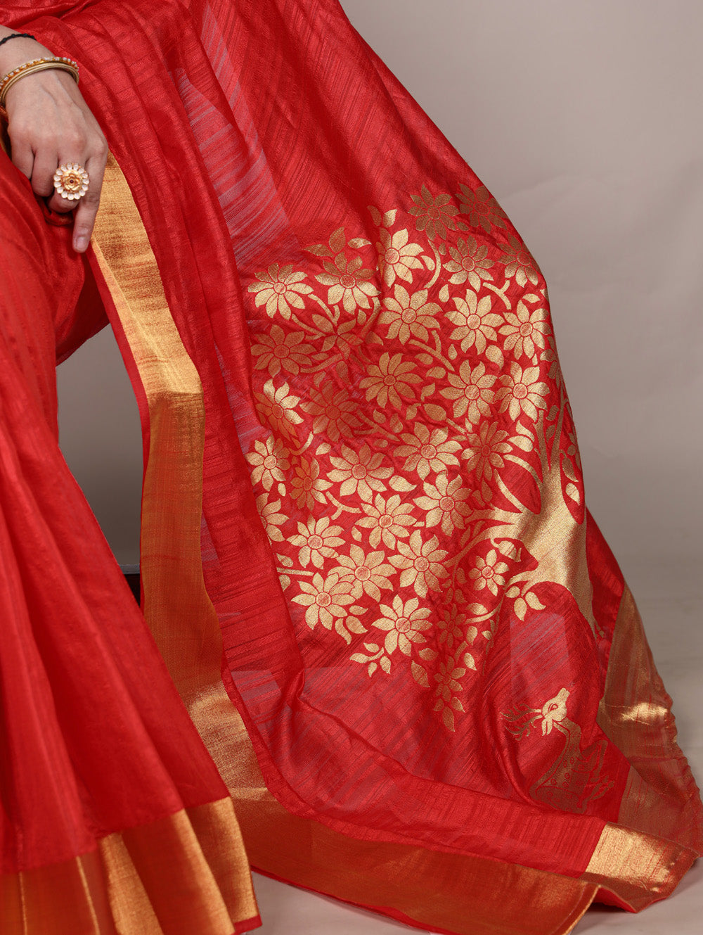 zari weaving border red saree