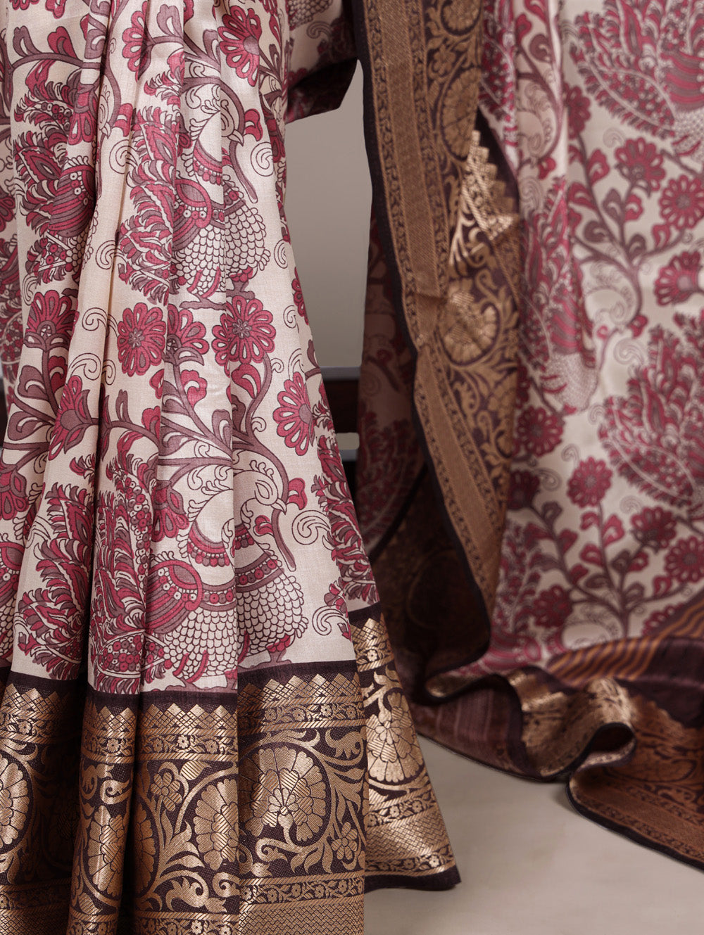 Designer pink saree for evening parties