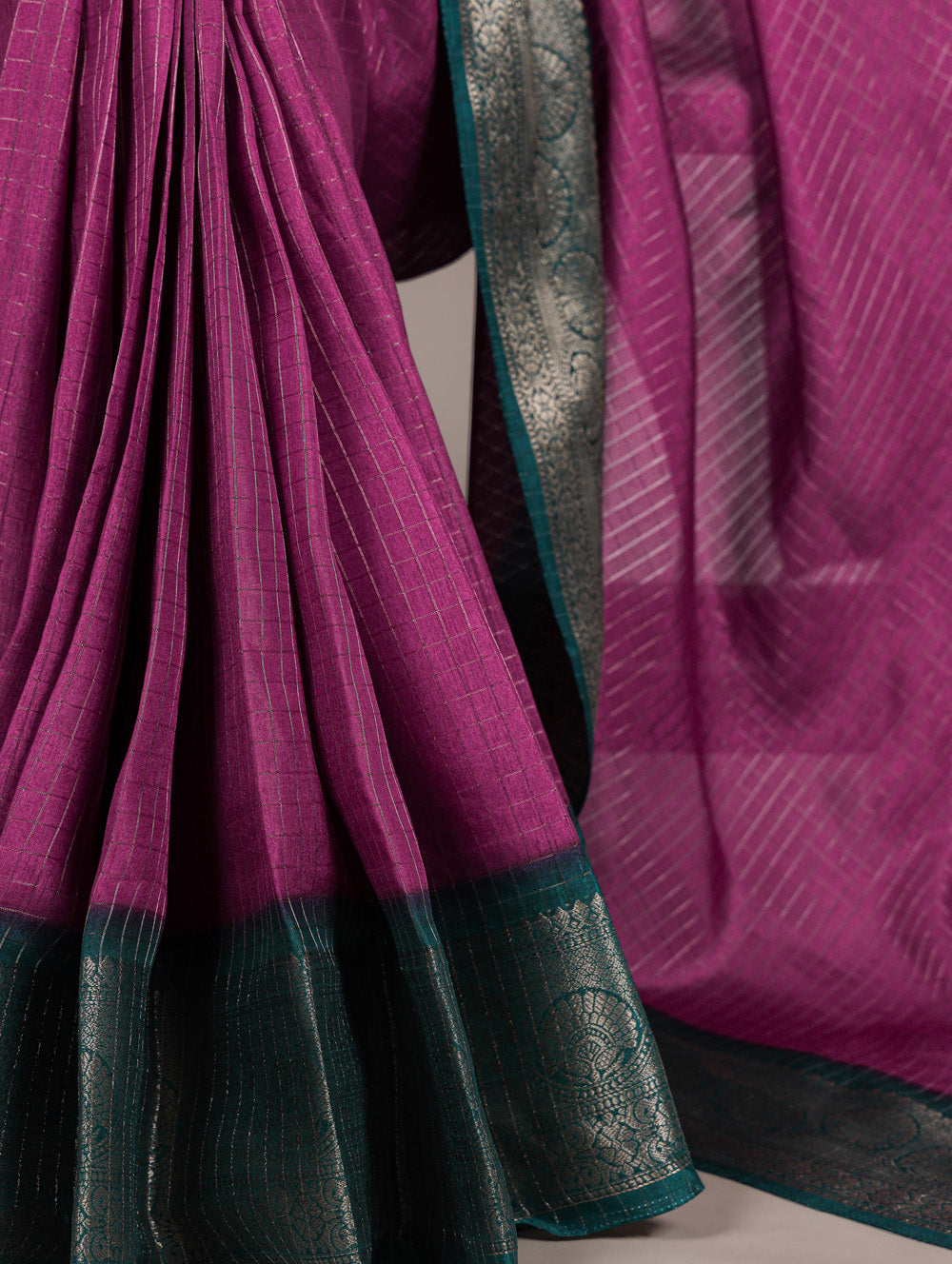 Zari work on Dola Chex saree