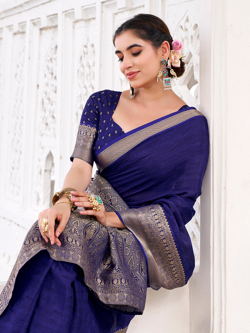 Chinon saree with unstitched blouse material