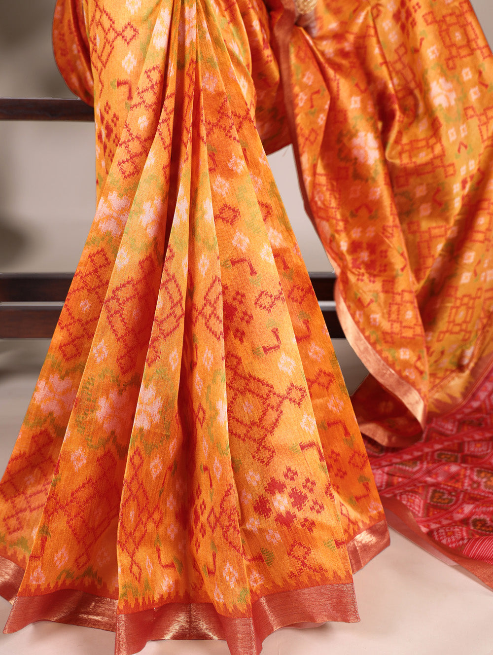 Jacquard silk saree with red blouse piece