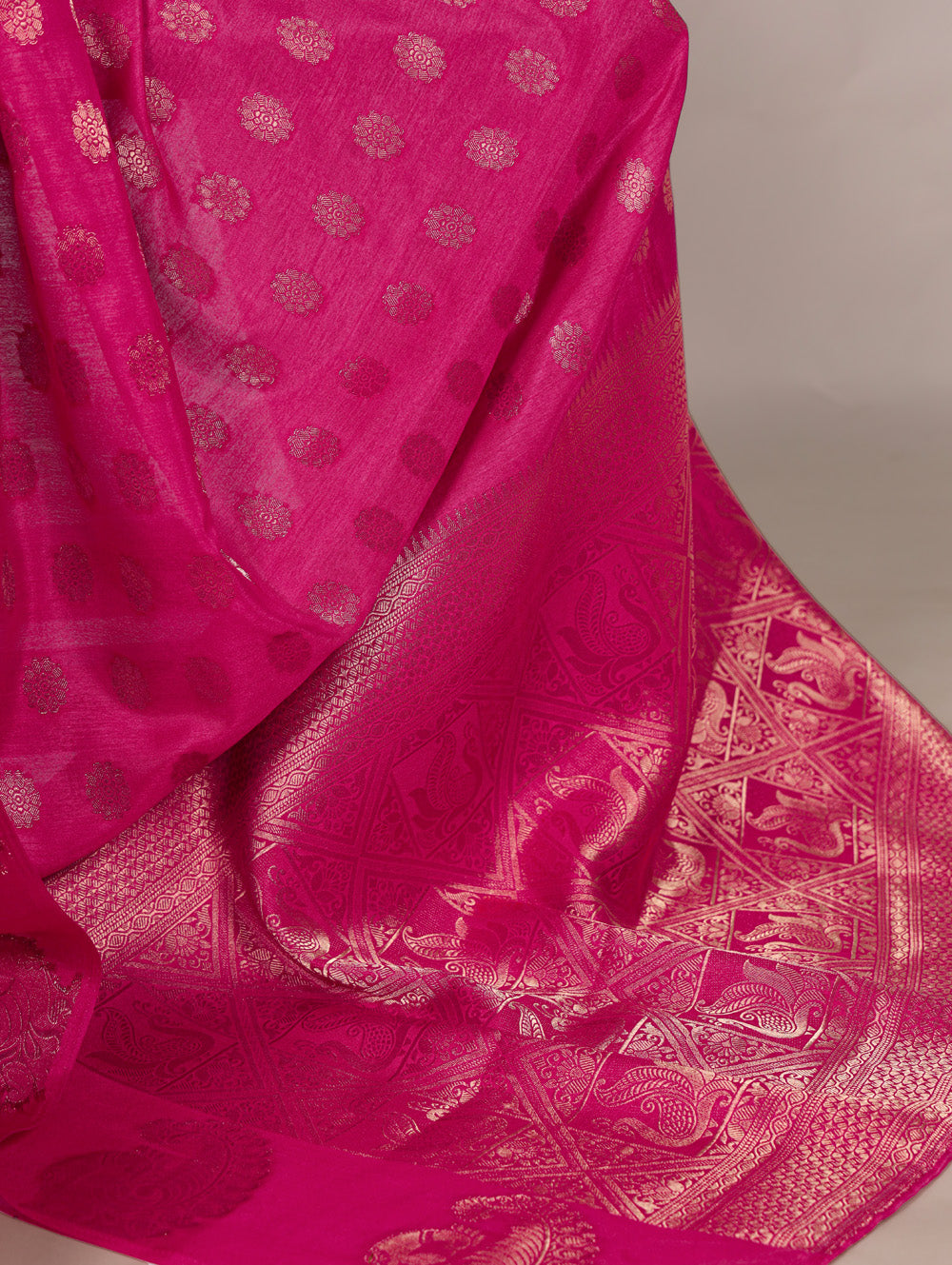 zari weaving saree in pink color
