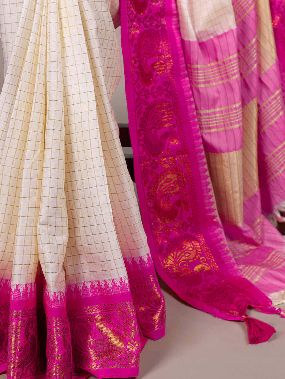 Poly cotton chex saree with blouse