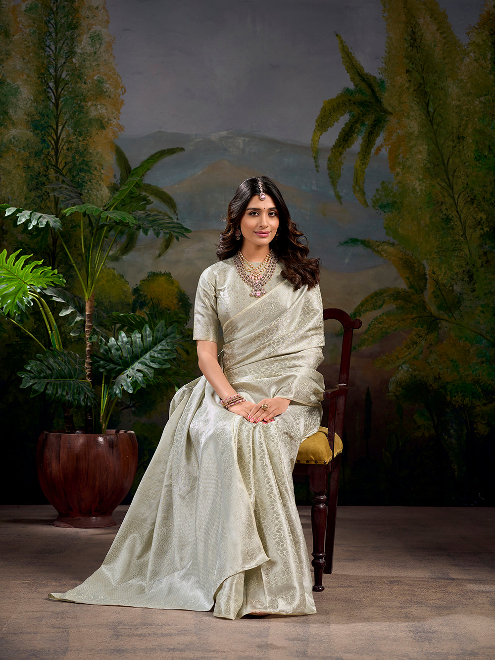 Kanjivaram saree with pearl lace border