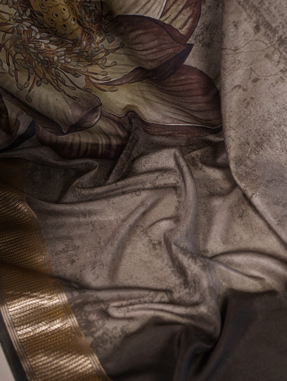 Ethnic tussar silk saree with floral print