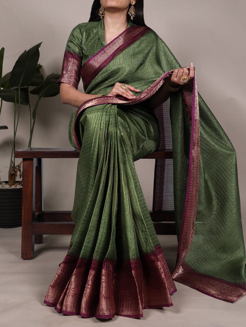 Mehendi Dola Chex saree with zari weaving