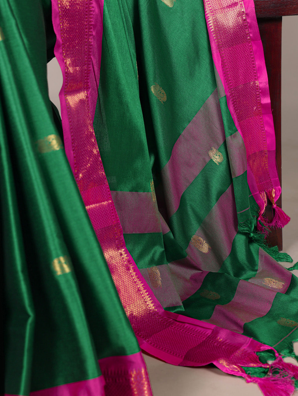 Green saree with unstitched blouse piece
