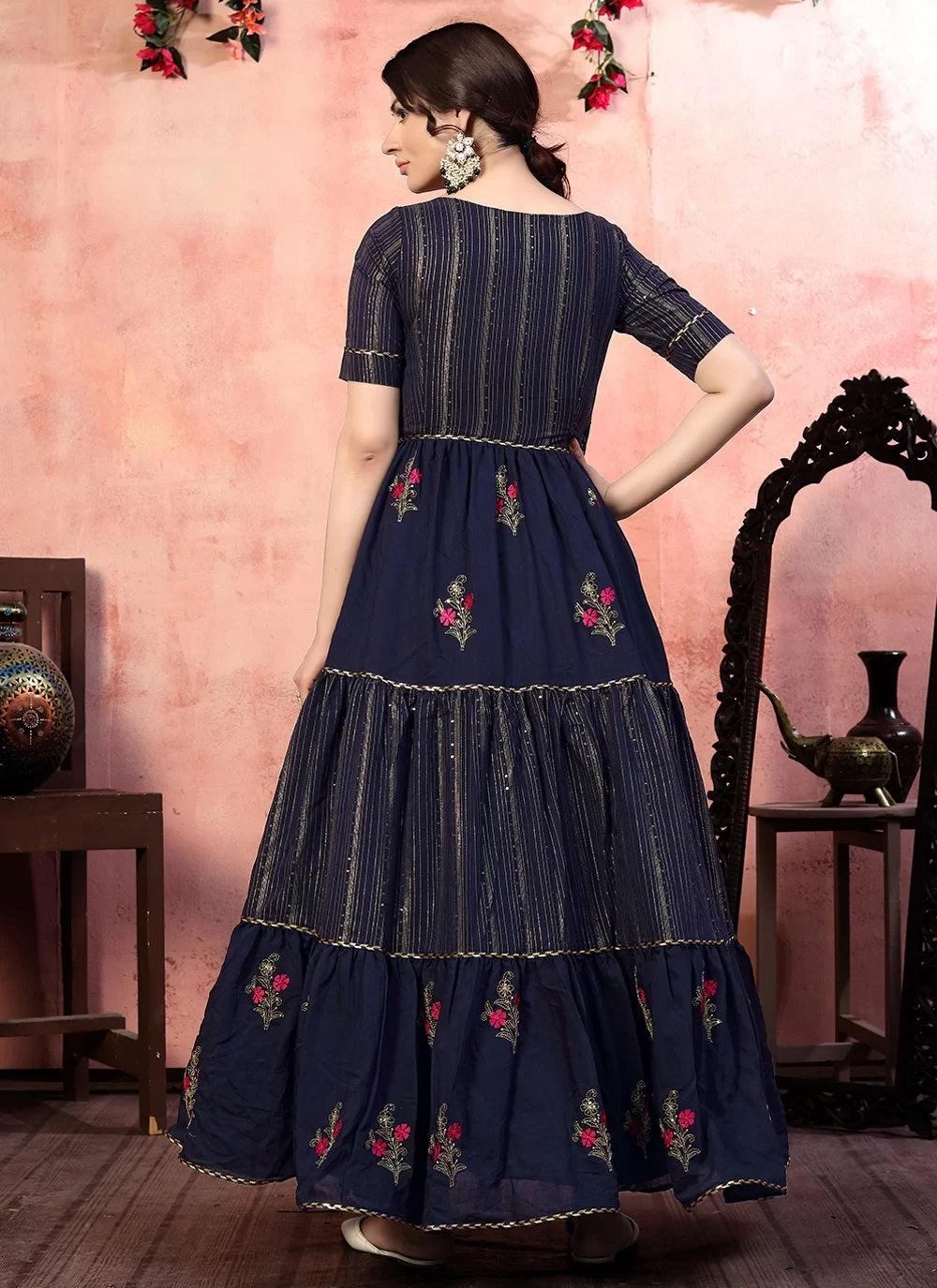 Georgette Embroidered Ladies Fancy Party Wear Gown